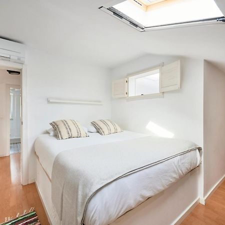 Bright Apt W Balcony, Ac, Parking, By Timecooler Lisboa Exteriör bild