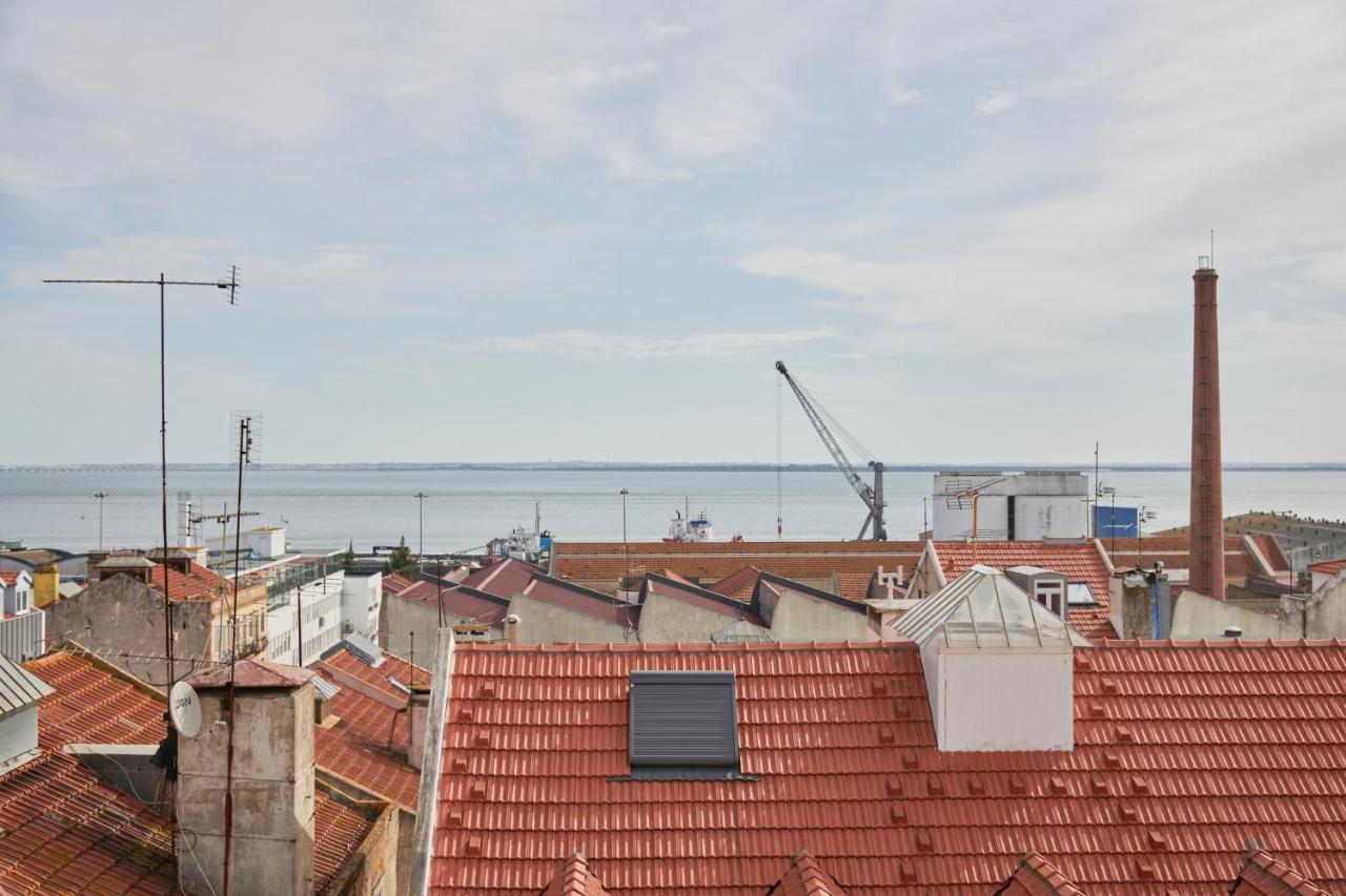 Bright Apt W Balcony, Ac, Parking, By Timecooler Lisboa Exteriör bild